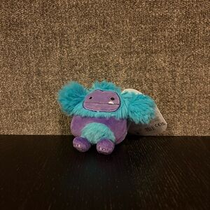 Buna Bigfoot Squishmallow Clip